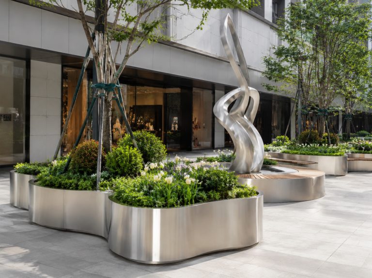 稻城县不锈钢景观雕塑与金属花箱